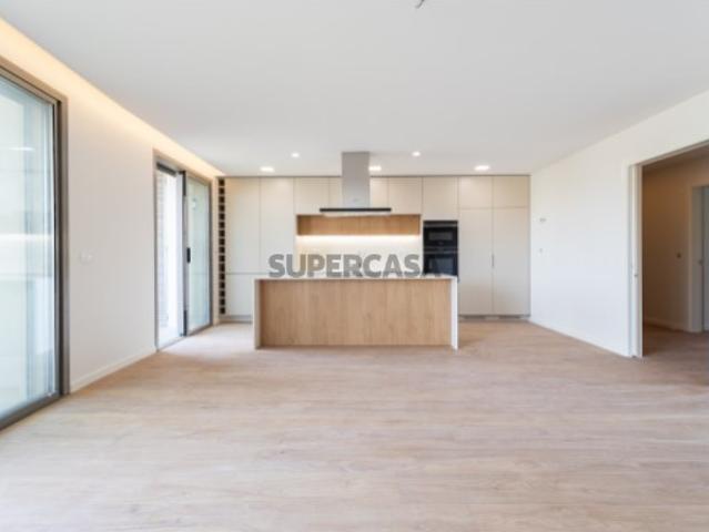 Apartamento T3 em Carnaxide, Oeiras