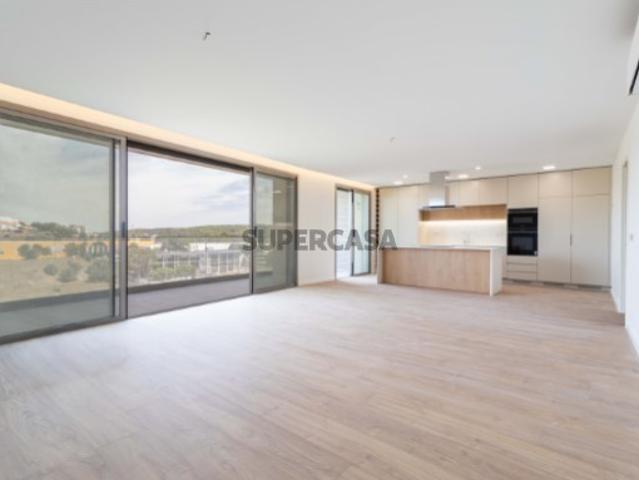 Apartamento T3 em Carnaxide, Oeiras