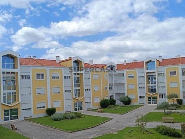 Apartamento T3 em Carregado e Cadafais