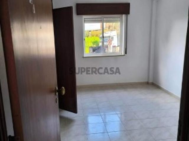 Apartamento T3 em Carregado e Cadafais