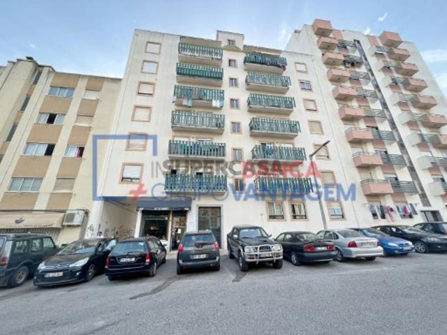 Apartamento T3 em Carregado e Cadafais