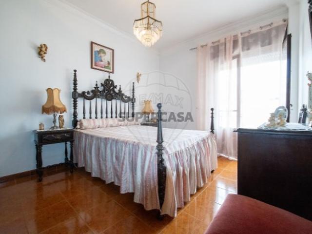Apartamento T3 em Carregado e Cadafais