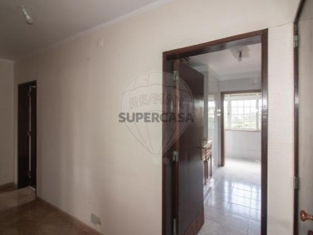 Apartamento T3 em Carregado e Cadafais
