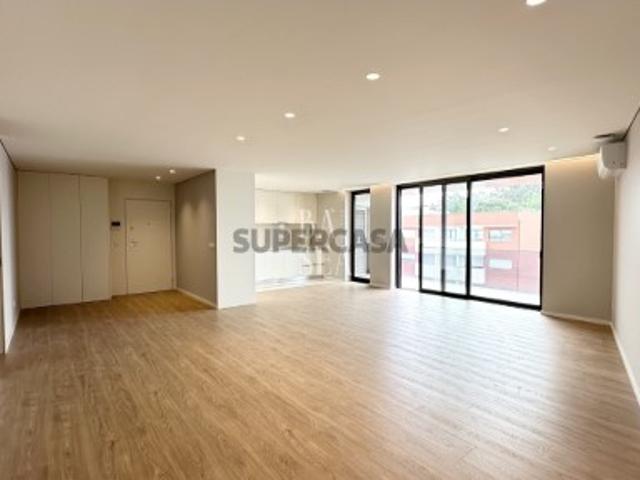 Apartamento T3 em Celeirós, Aveleda e Vimieiro