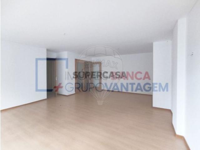 Apartamento T3 em Cidade da Maia