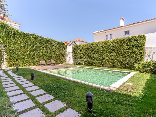 Apartamento T3 em condomínio com piscina, a 5 min da Praia do Tamariz