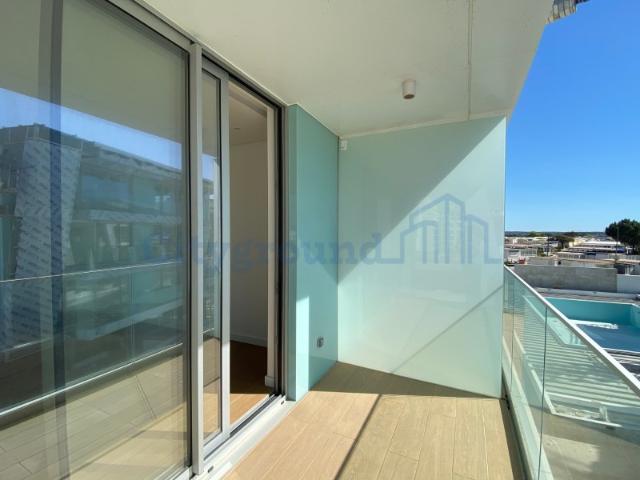 Apartamento T3 em condomínio de luxo em frente à praia