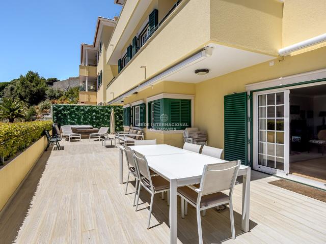 Apartamento T3 em condomínio de prestígio no Monte do Estoril