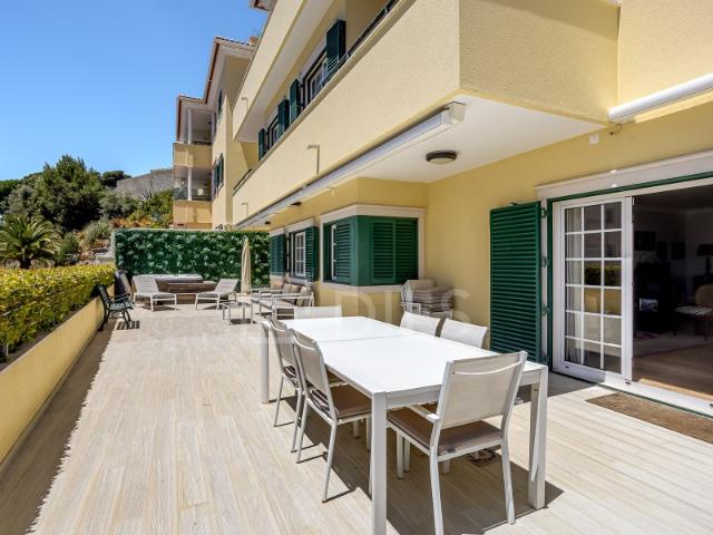 Apartamento T3 em condomínio de prestígio no Monte do Estoril