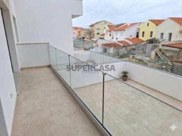 Apartamento T3 em construção, com garagem para 2 carros e elevador, sito na praia da Gala, Figueira da Foz