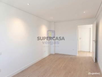 Apartamento T3 em construção, com garagem para 2 carros e elevador, sito na praia da Gala, Figueira da Foz