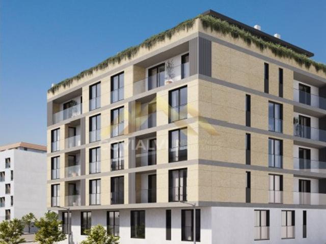 Apartamento T3 em construção para venda Junto á faculdade de medicina