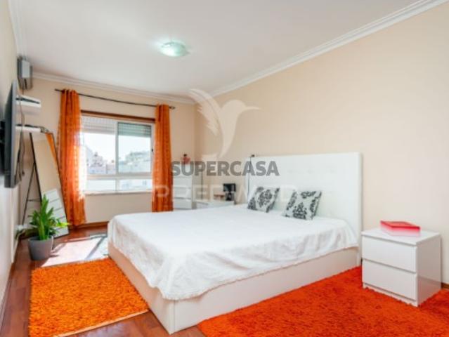 Apartamento T3 em Corroios