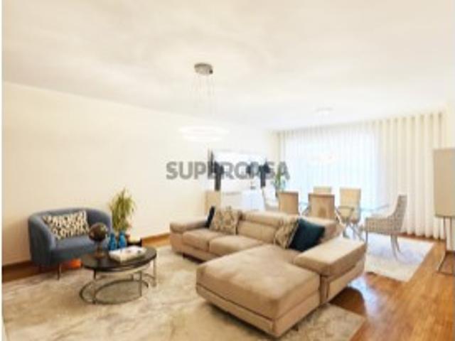 Apartamento T3 em Custóias