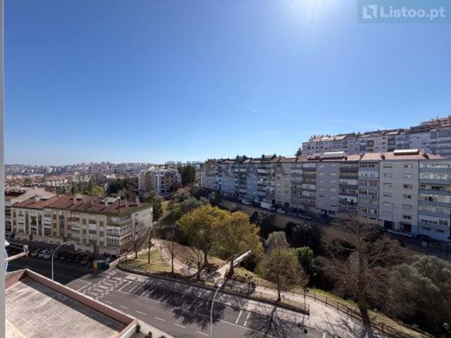 Apartamento T3 em Falagueira Venda Nova