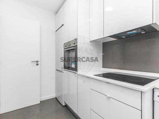 Apartamento T3 em Falagueira Venda Nova