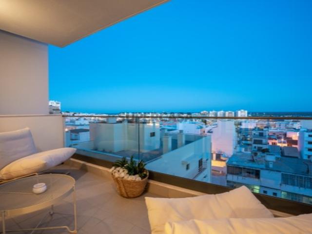 Apartamento T3 em Faro Sé e São Pedro