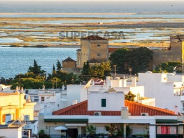 Apartamento T3 em Faro Sé e São Pedro
