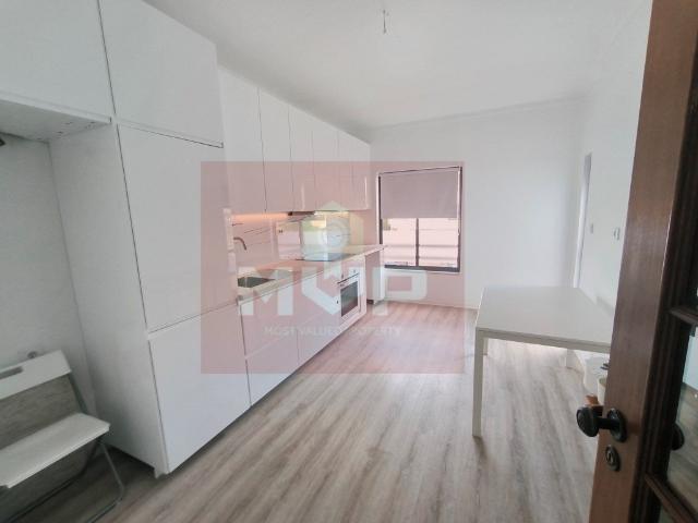 Apartamento T3 em Faro 97m² Faro Sé e São Pedro