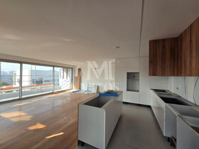 Apartamento T3 em fase final de construção para venda na Abelheira