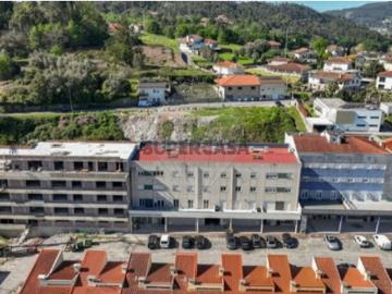 Apartamento T3 em Fonte Arcada e Oliveira