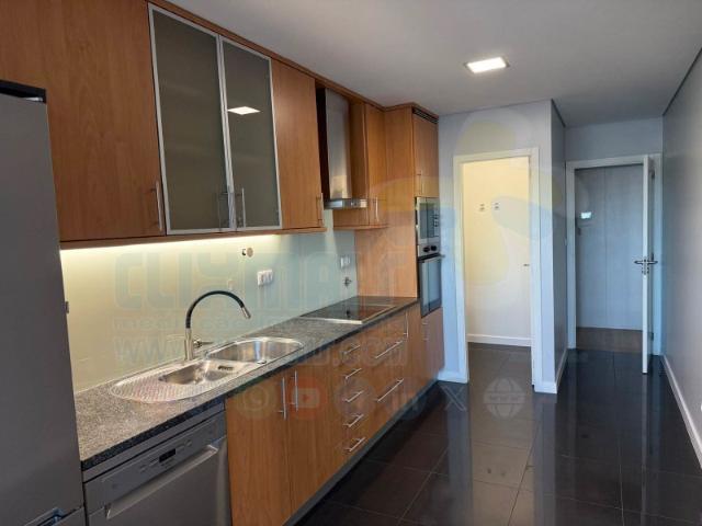 Apartamento T3 em Fraião