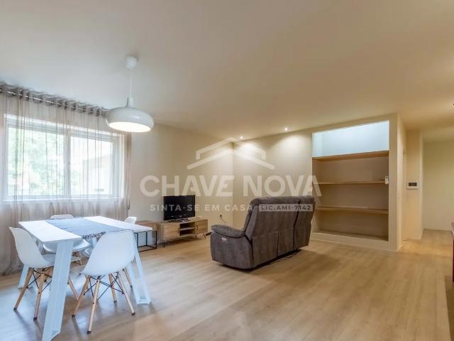 Apartamento T3 em Francelos: Conforto e Qualidade de Vida junto ao Mar