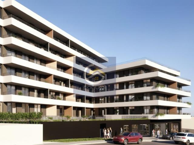 T3 Apartamento | Escola a poucos metros | Acesso à A42 a 5 min | 131,9 m² e varanda