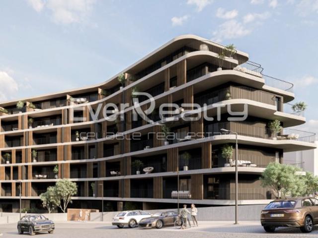 Apartamento T3 em Gaia