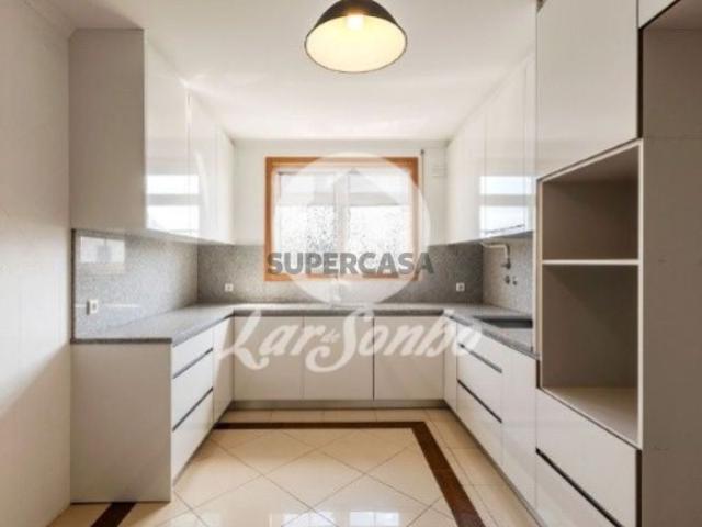 Apartamento T3 em Cavalões