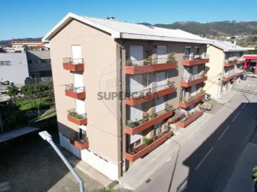 Apartamento T3 em Joane