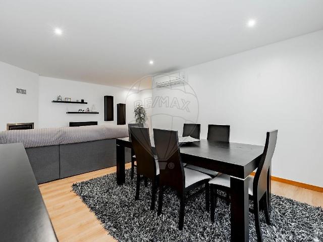 Apartamento T3 em Lamaçães