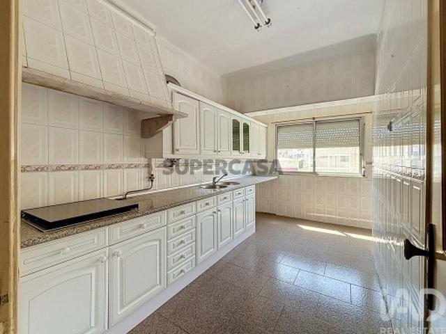 Apartamento T3 em Laranjeiro e Feijó de 63 m²