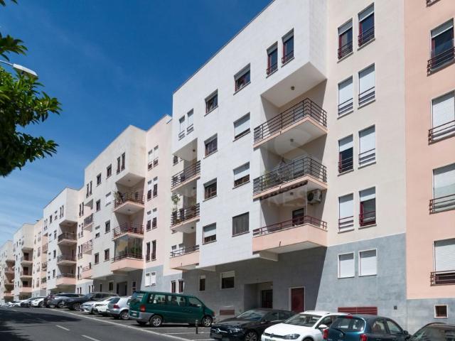 Apartamento T3 em Linda a Velha
