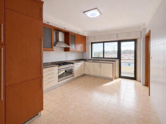 Apartamento T3 em Lisboa