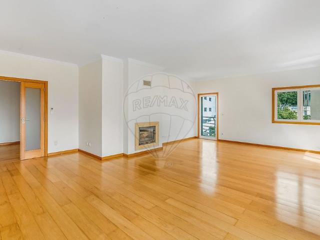 Apartamento T3 em Lisboa
