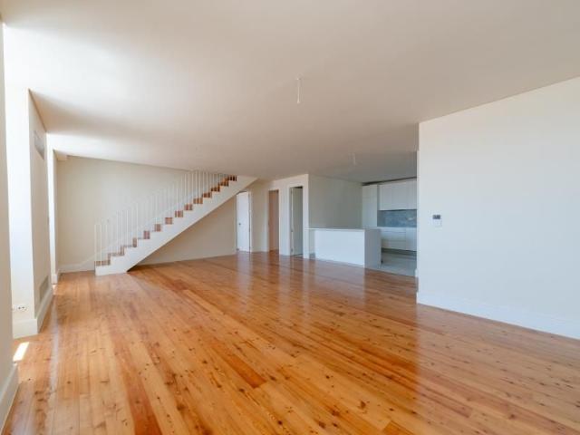 Apartamento T3 em Lisboa