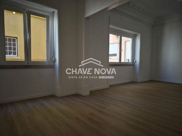 Apartamento T3 em Lisboa