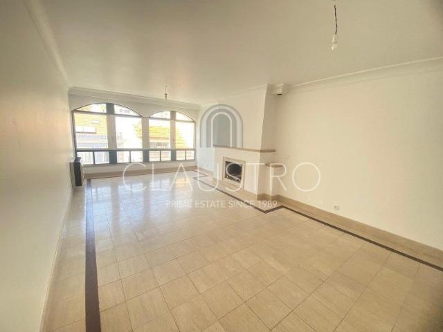 Apartamento T3 em Lisboa