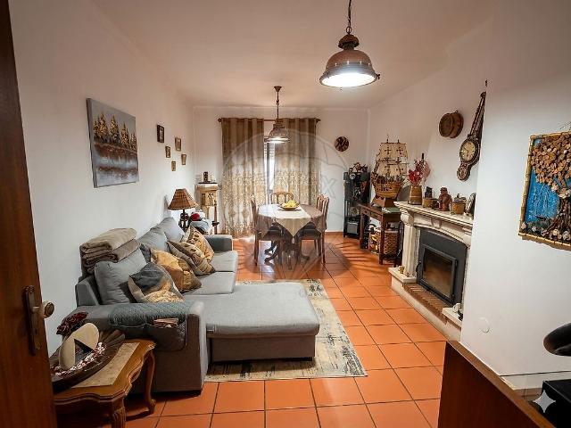 Apartamento T3 em Logo de Deus