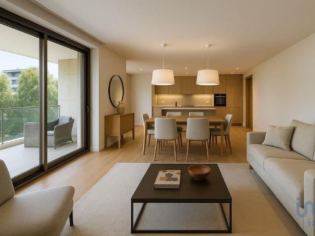 Apartamento T3 em Lordelo Do Ouro E Massarelos de 170,00 m² 170m² Porto