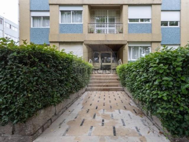 Apartamento T3 em Lordelo do Ouro e Massarelos