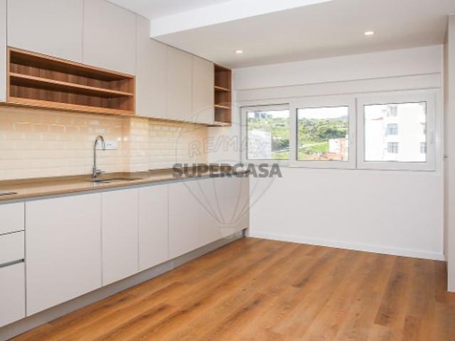 Apartamento T3 em Loures