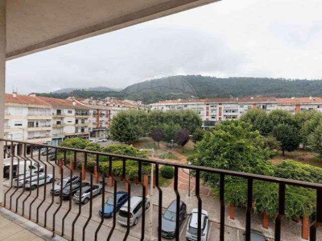 Apartamento T3 em Lousã