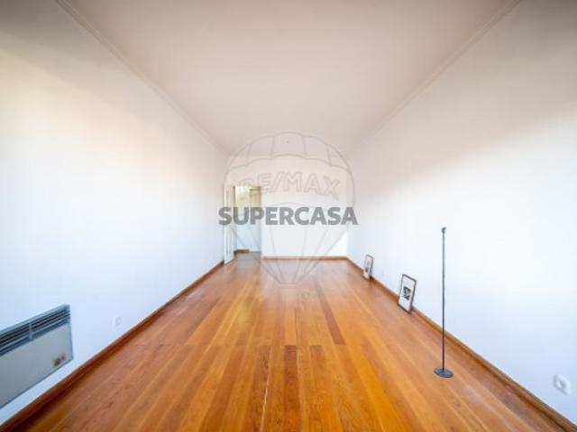 Apartamento T3 em Lumiar