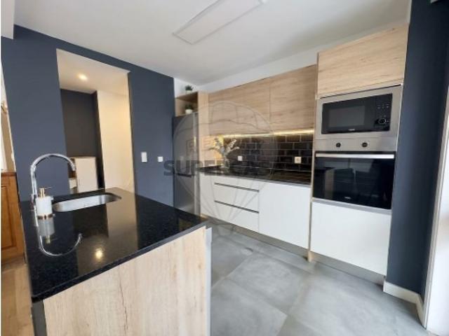 Apartamento T3 em Mafamude
