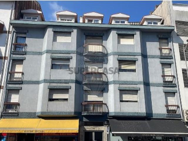 Apartamento T3 em Mafamude