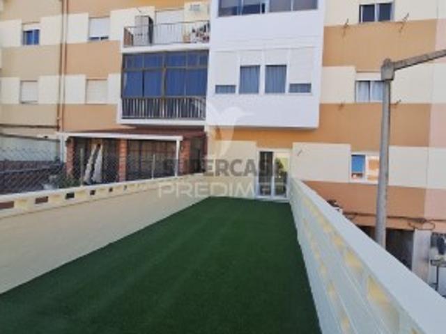 Apartamento T3 em Massamá e Monte Abraão