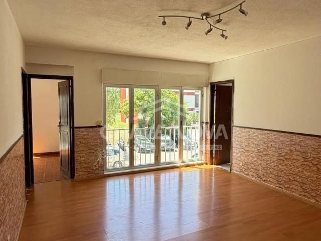 Apartamento T3 em Massamá