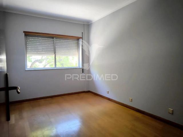 Apartamento t3 em maximinos arrendamento